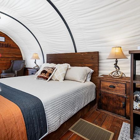Zion White Bison Glamping & Rv Resort Virgin Eksteriør billede