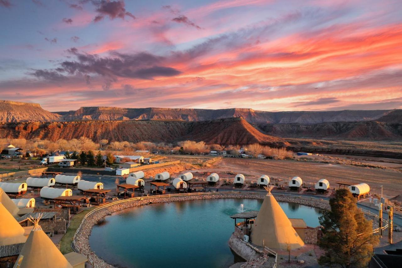 Zion White Bison Glamping & Rv Resort Virgin Eksteriør billede