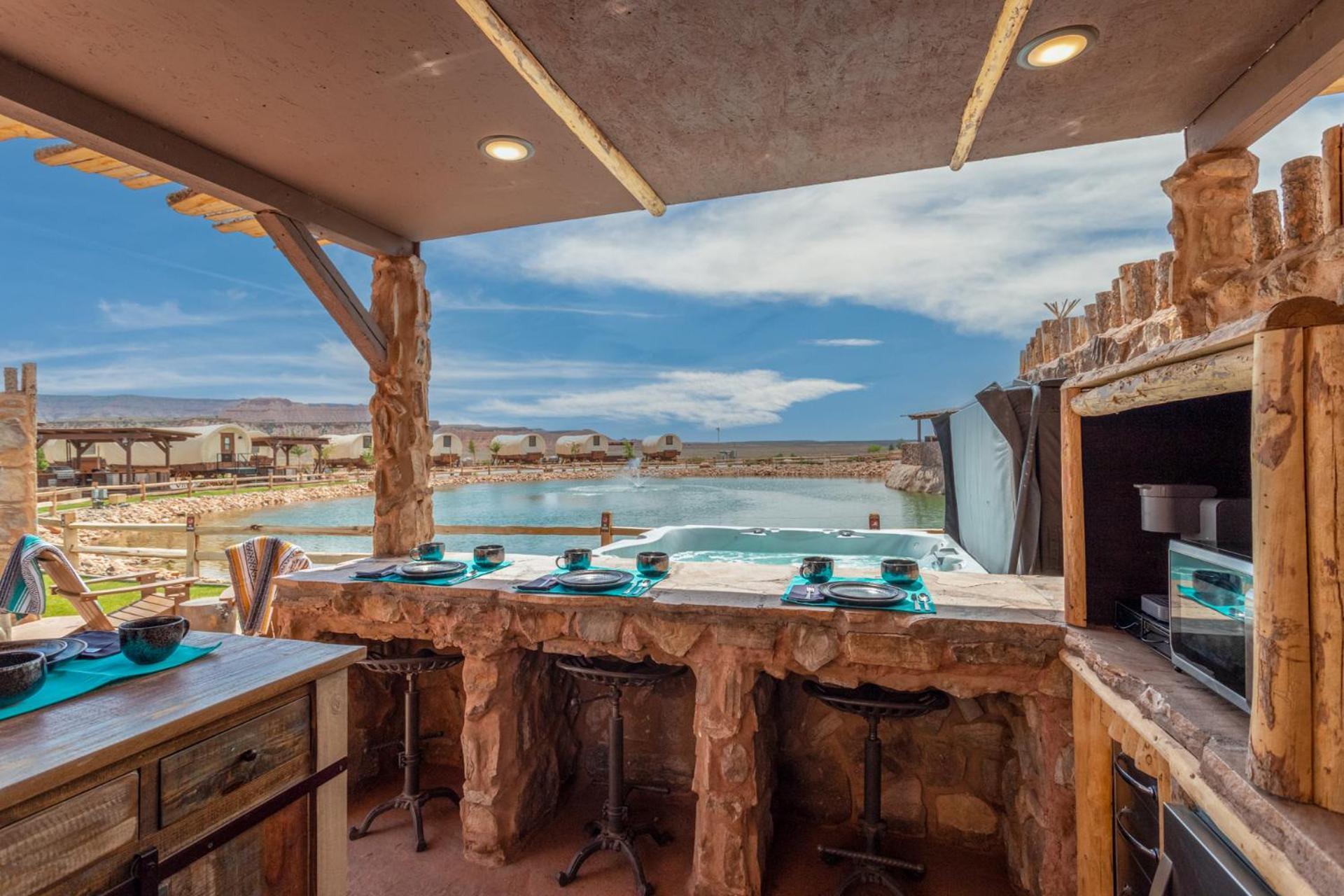 Zion White Bison Glamping & Rv Resort Virgin Eksteriør billede