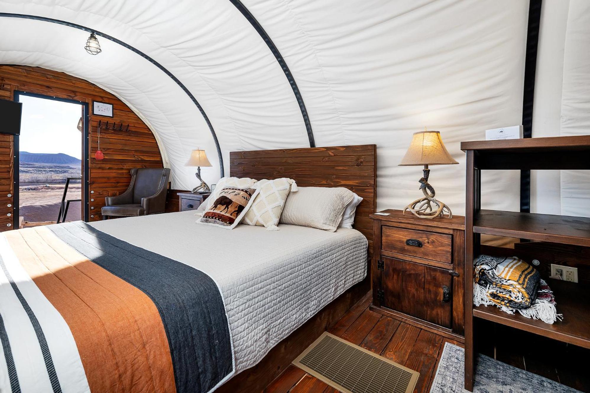 Zion White Bison Glamping & Rv Resort Virgin Eksteriør billede